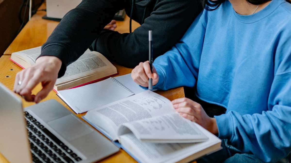 Bihar Cabinet Approves Rs 94.5 Crore Plan For 'Digital Library Kendra'; Approves 2400 MW Power Plant