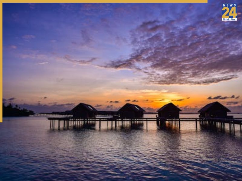 Sunset Lovers Rejoice: The World’s Most Mesmerizing Sunset Views That Will Steal Your Breath-1-2-3-4-5-6