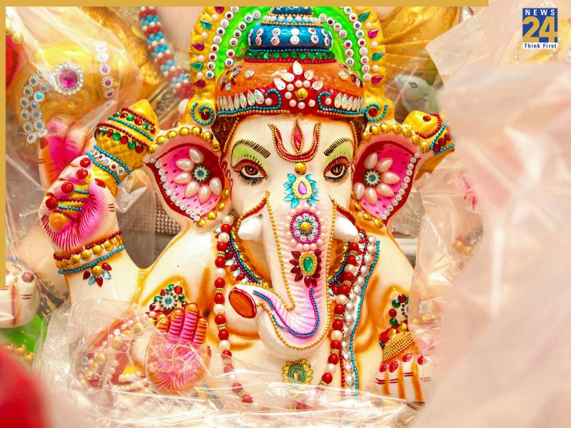 Ganesh Chaturthi 2025 Ganesh Chaturthi Special: Discover India’s Unique Ways Of Welcoming Lord Ganesha-1-2-3-4-5