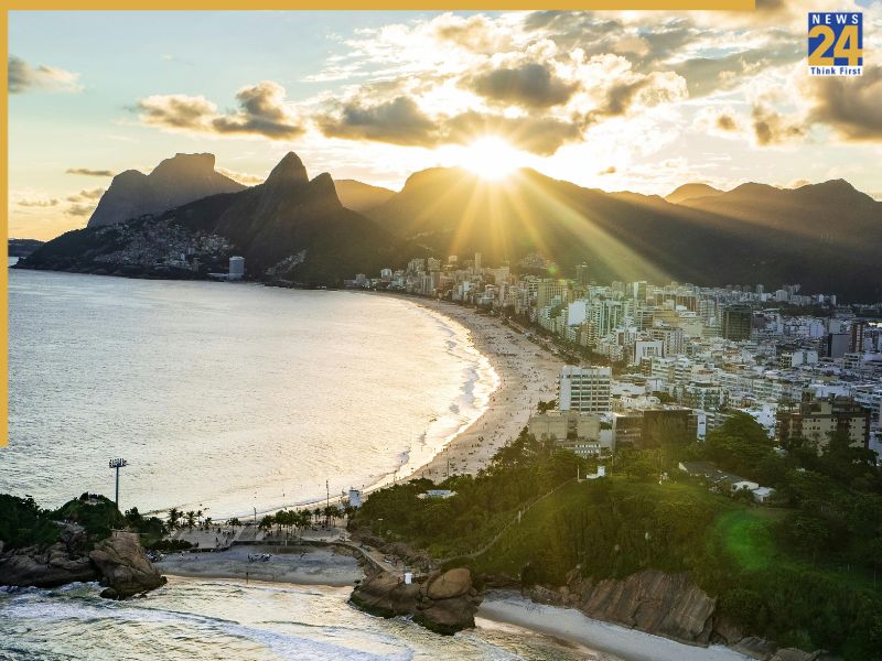 Sunset Lovers Rejoice: The World’s Most Mesmerizing Sunset Views That Will Steal Your Breath-1-2-3-4-5-6-7