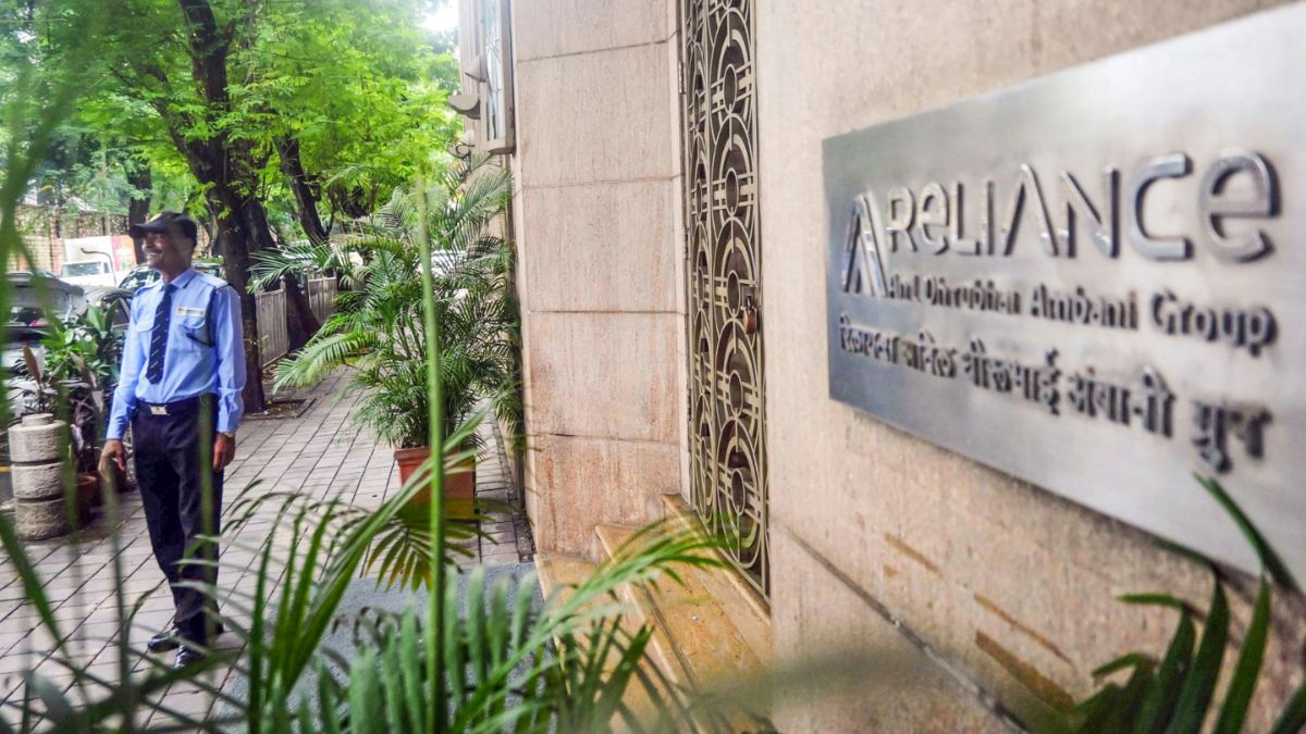 As ADAG Faces Indian Investigative Agencies... Trump Tarrif War Over Cheaper Russian Oil Brings RIL In News