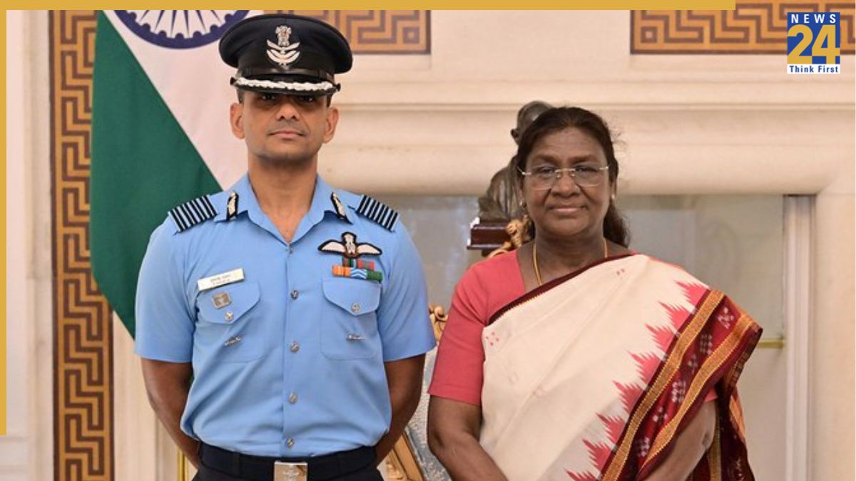 Group Captain Shubhanshu Shukla Meets President Murmu, Shares His Experiences In Space