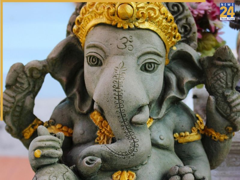 ganesh chaturthi (2) Why Lord Ganesh Is Worshipped First—Unveiling The Deeper Spiritual Roots Behind The Celebration Of Ganesh Chaturthi-1-2-3