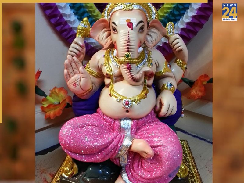 ganesh chaturthi (2) Why Lord Ganesh Is Worshipped First—Unveiling The Deeper Spiritual Roots Behind The Celebration Of Ganesh Chaturthi-1-2