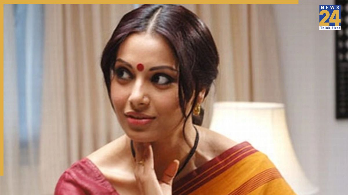 Rituparno Ghosh’s  Shob Charitro Kalponik