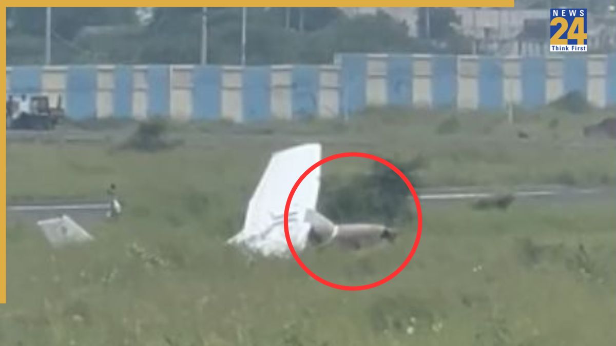 Aircraft Skids off (1) Aircraft skids off runway at Amreli Airport in Gujarat, trainee pilot escapes unharmed
