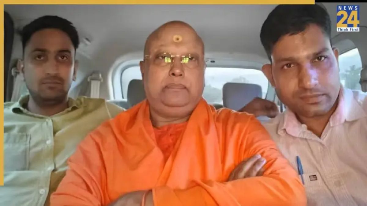 Chaitanyananda Saraswati Swami Chaitanyananda Saraswati Arrested In Agra