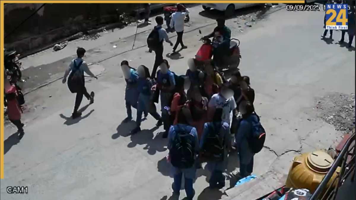 Delhi Delhi Shocker: School Girl attacked with blade in broad daylight; undergoes over 50 stitches