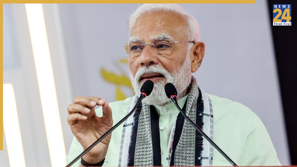 PM Modi greets nation as nine-day Navratri festival begins, hails start of GST Bachat Utsav