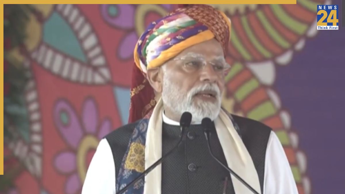 PM Modi addressing a public rally in Banswara