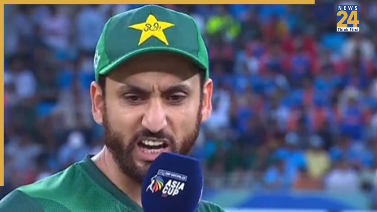 'Nothing Difference Me'- Pak captain Salman Agha’s toss talk goes viral at Asia Cup 2025 Final, netizens call it ‘Another English banger’