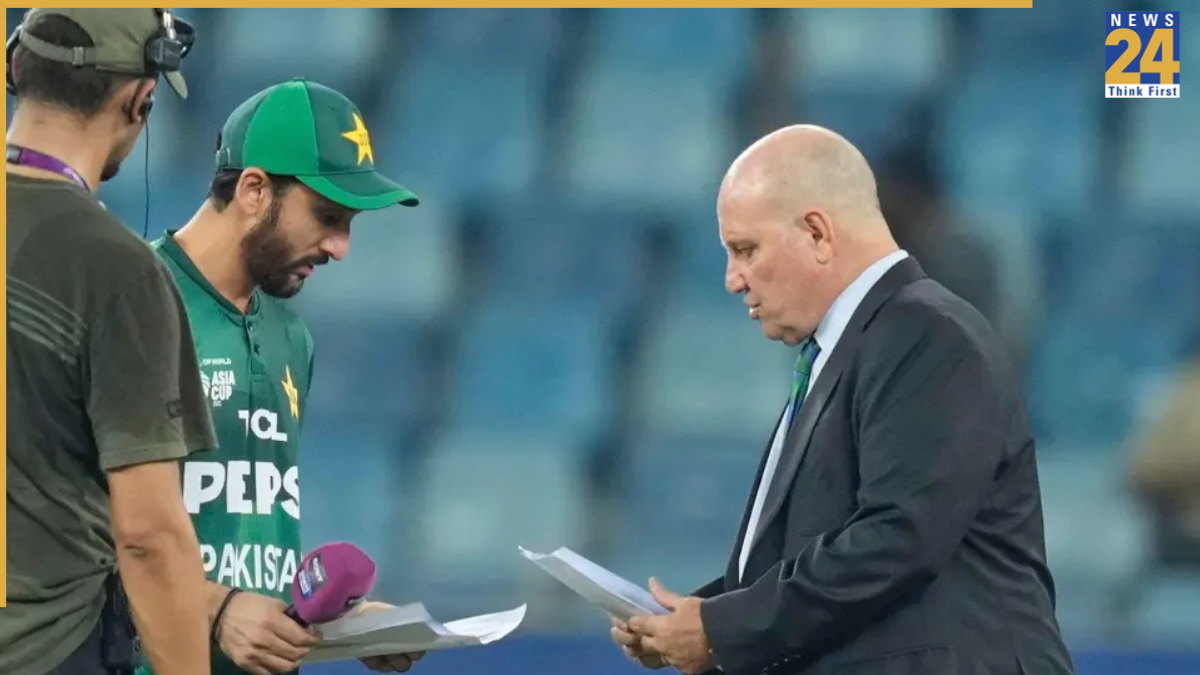 Andy Pycroft had a meeting with Pakistan team before match against UAE