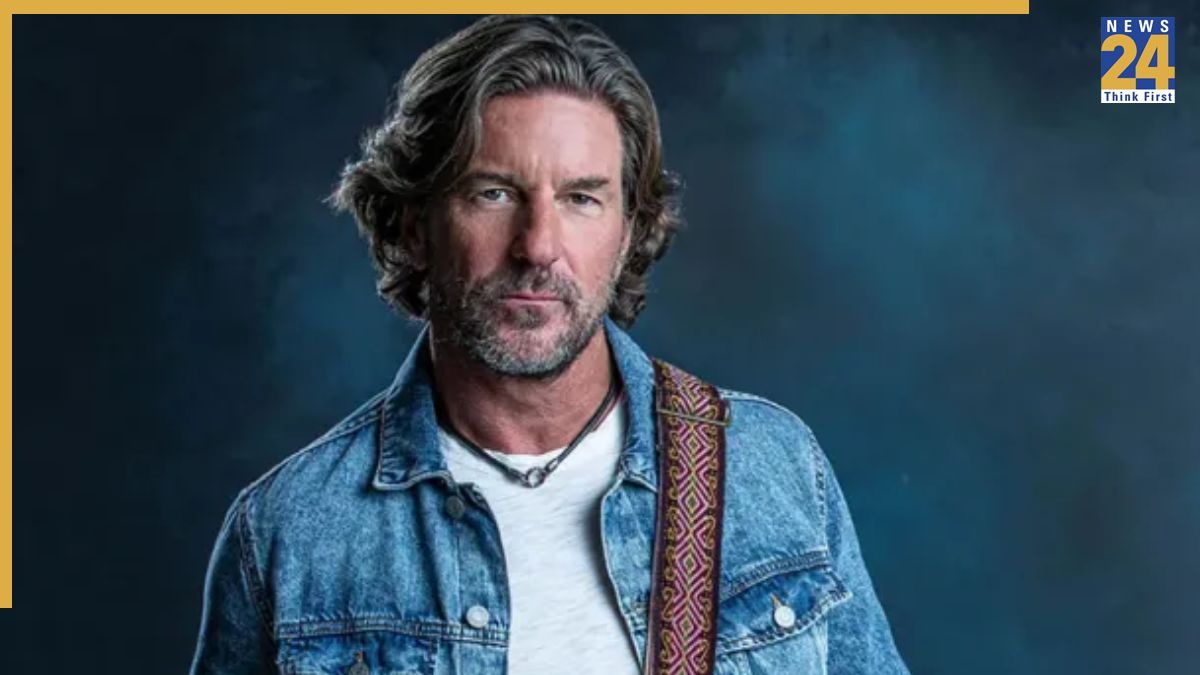 Brett James dies in a plane crash