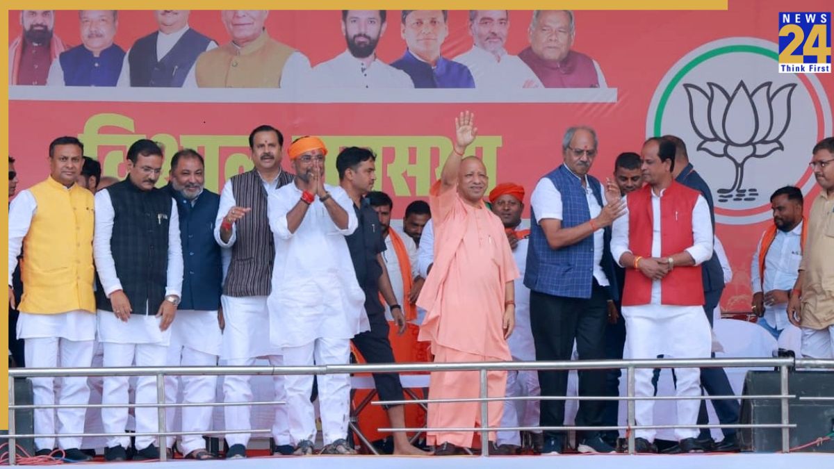 CM Yogi (6) UP CM Yogi Adityanath: Rahul Gandhi’s entry ensures a BJP and NDA victory
