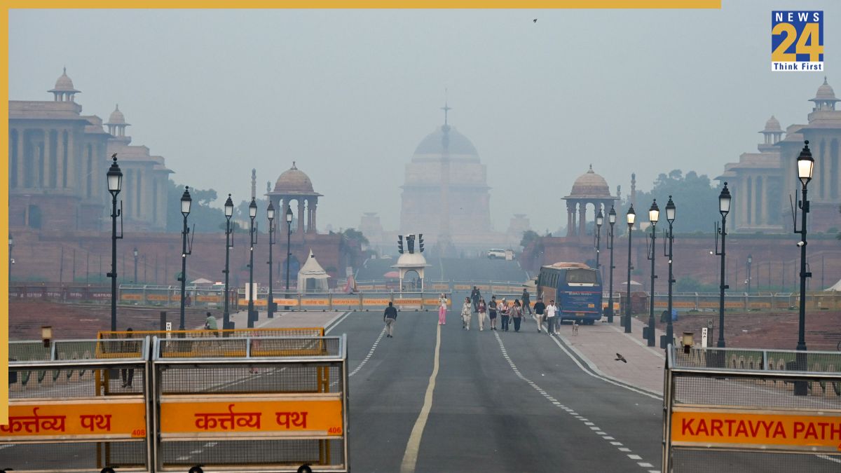 Delhi artificial rain Delhi to Witness First Artificial Rain on Oct 29 After Successful Cloud Seeding Test in Burari, Says CM Rekha Gupta