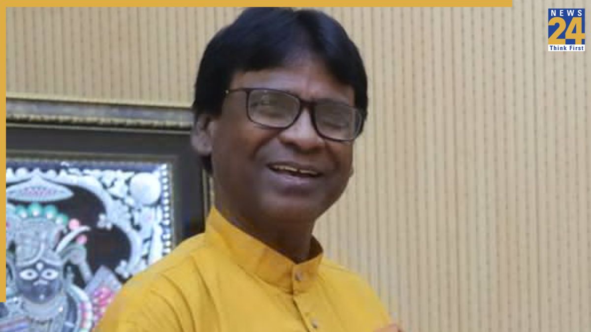 Khagen Murmu BJP MP Khagen Murmu suffers head injuries in stone-pelting attack in Jalpaiguri,