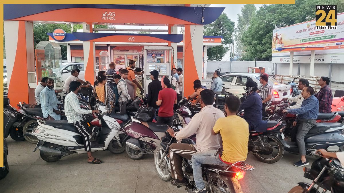 Petrol Pump Petrol and Diesel Prices Today, October 3: Find Out Which City Offers the Lowest Rates