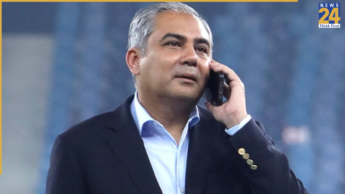 Mohsin Naqvi stole Asia Cup trophy