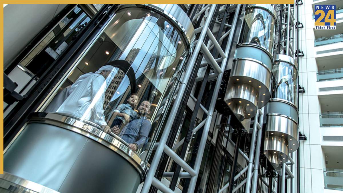 124 floors in just 2 minutes! Lift of Burj Khalifa, world’s tallest building in Dubai moves at a speed of…