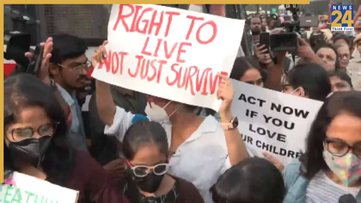 Delhi Air Pollution Protest