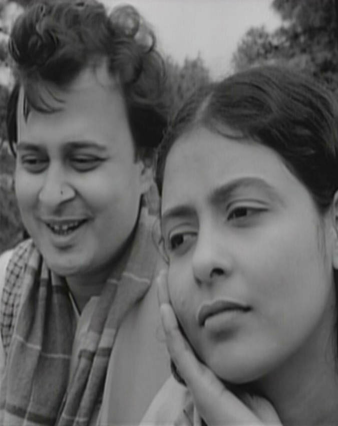 Satyajit Ray's name will instantly come to mind when you consider the history of Bengali cinema. But Ritwik Ghatak is another well-known figure who has left a rich film legacy. While Ray received a great deal of praise from critics in India and then elsewhere, Ritwik Ghatak's works steadily attracted audiences' attention. This is a list of his five greatest films, which every cinema lover should see.-1-2-3-4