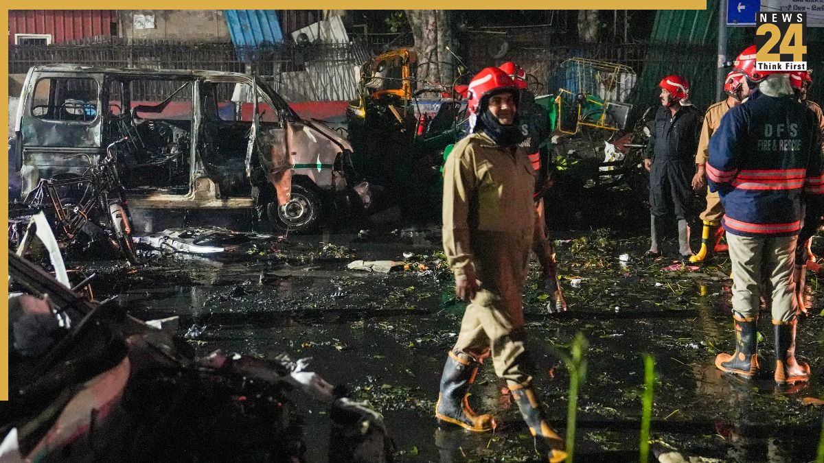 Pulwama Delhi Blast update — Investigations reveal the car involved in the explosion was sold to a Pulwama resident, hinting at a possible terror link behind the attack near Red Fort