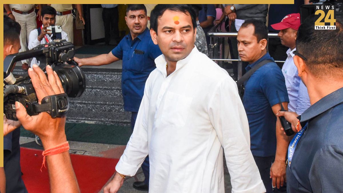 Bihar Elections 2025: Tej Pratap Yadav inspects strong room at Raj Narain College ahead of election results day