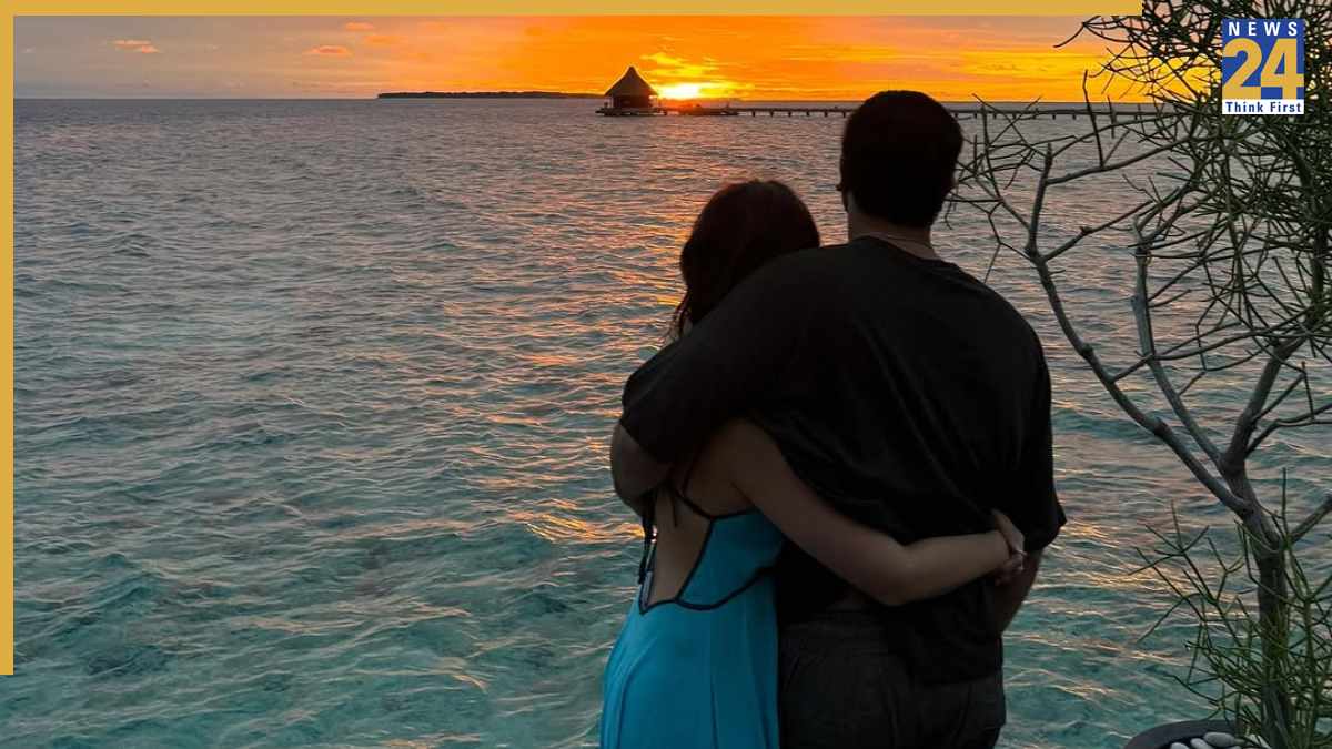 alia bhatt & ranbir kapoor Meet Bollywood’s most popular couple with net worth of Rs 8950000000, got married in..., debut films were...