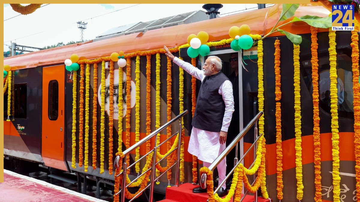pm modi (47) PM Modi launches four Vande Bharat Express trains, set to transform travel across 6 states