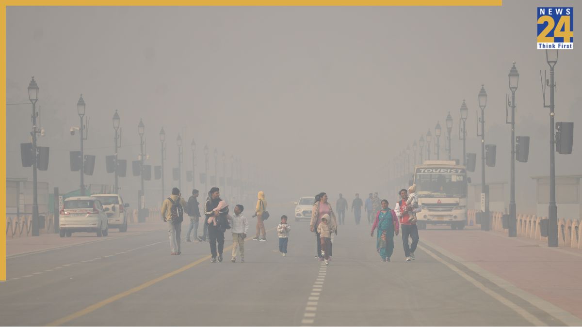 Delhi AQI (17) Delhi-NCR AQI: Work from home, schools in hybrid mode as air pollution worsens in Delhi, check all details here