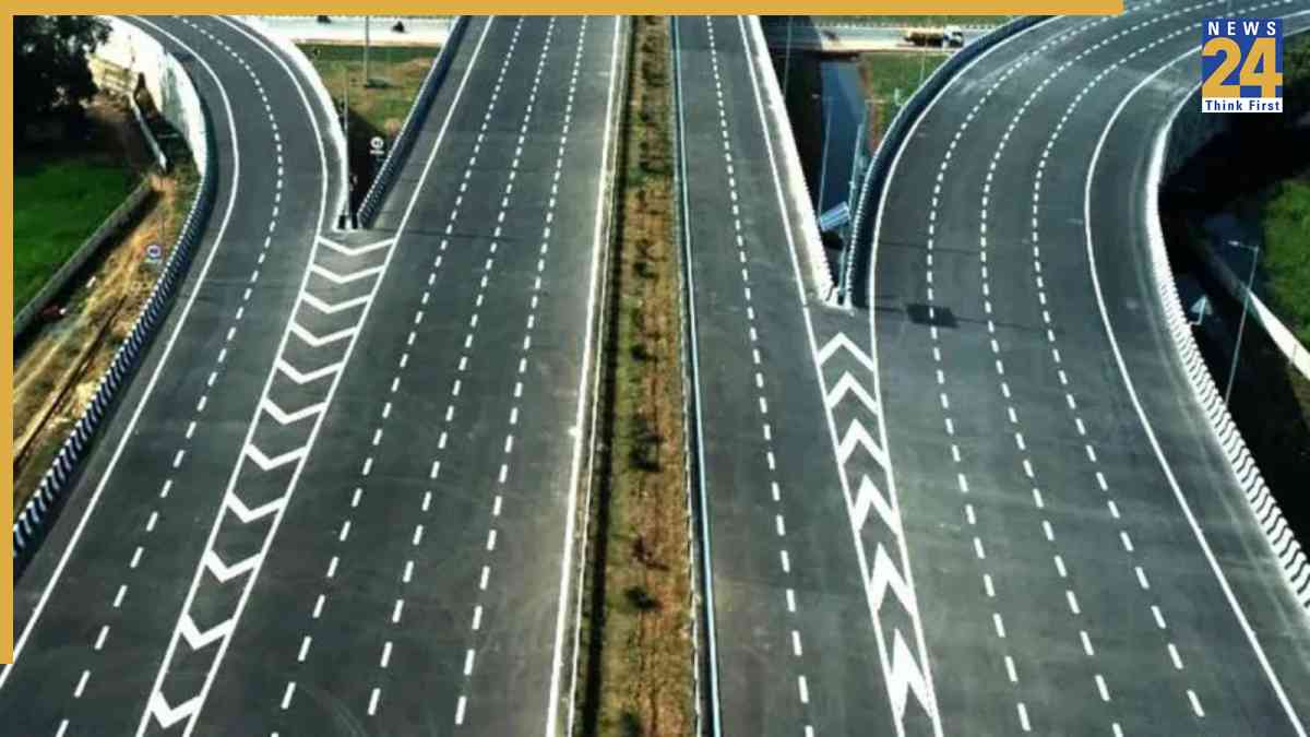 Delhi-Mumbai Expressway Delhi-Mumbai Expressway