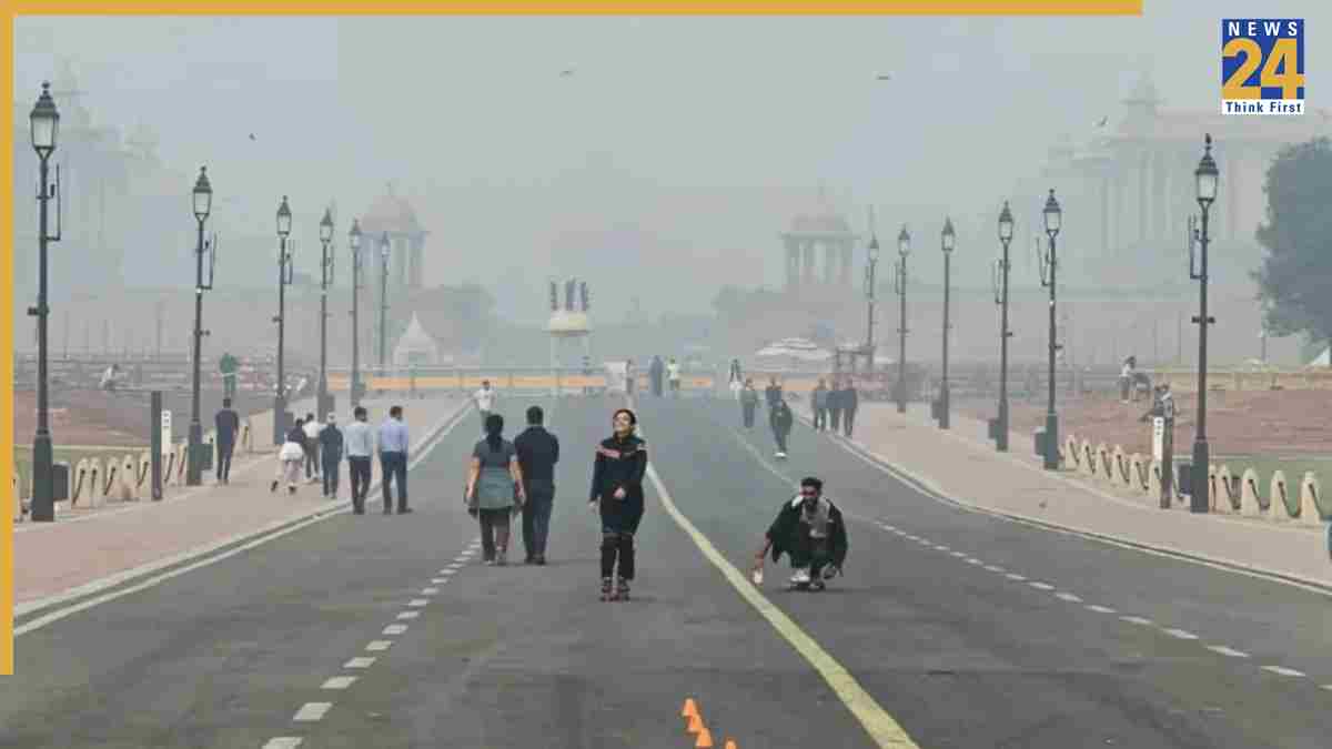 Delhi Weather: AQI improves to ‘poor’ but toxic smog continues to choke the city – check forecast for next 5 days