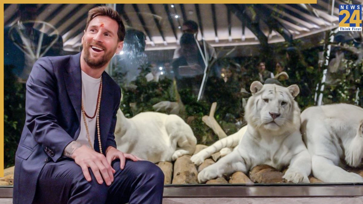 Lionel Messi (2) Lionel Messi takes guided tour of Vantara’s expansive conservation ecosystem