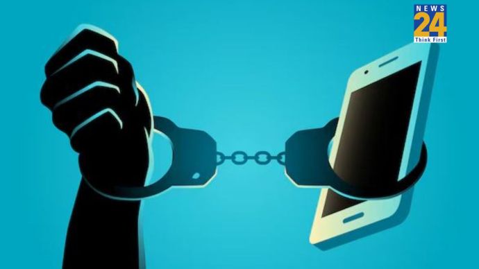 SHOCKING! 85-year-old man held under ‘digital arrest’ in Mumbai for 17 days, loses Rs 9 crore to cyber fraud - Here’s what happened