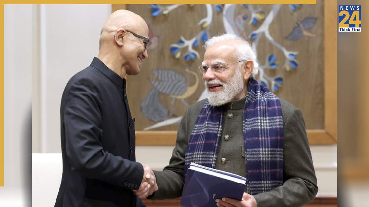 Narendra Modi with Satya Nadella Narendra Modi with Satya Nadella