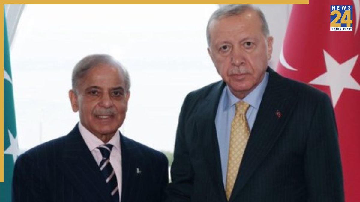 Pak-turkey Shehbaz, Erdogan form intel alliance