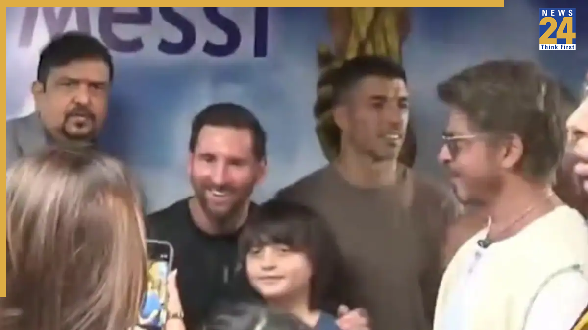 Shah Rukh Khan Abram Messi Photo
