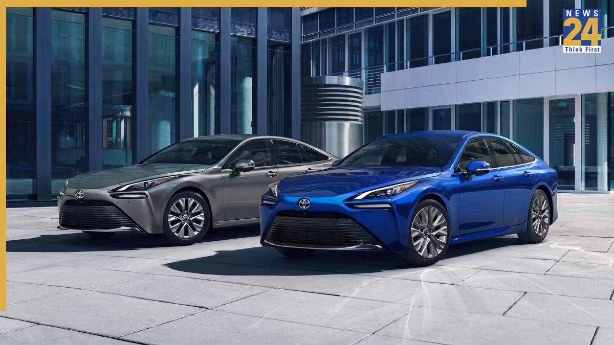 Toyota Mirai Toyota Mirai Hydrogen powered saloon to lead a cleaner more sustainable future