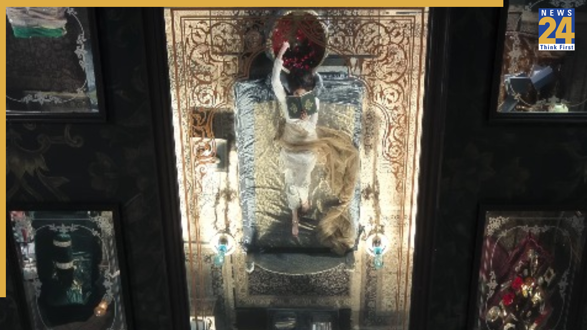 Heeramandi: The Diamond Bazaar Heeramandi: The Diamond Bazaar