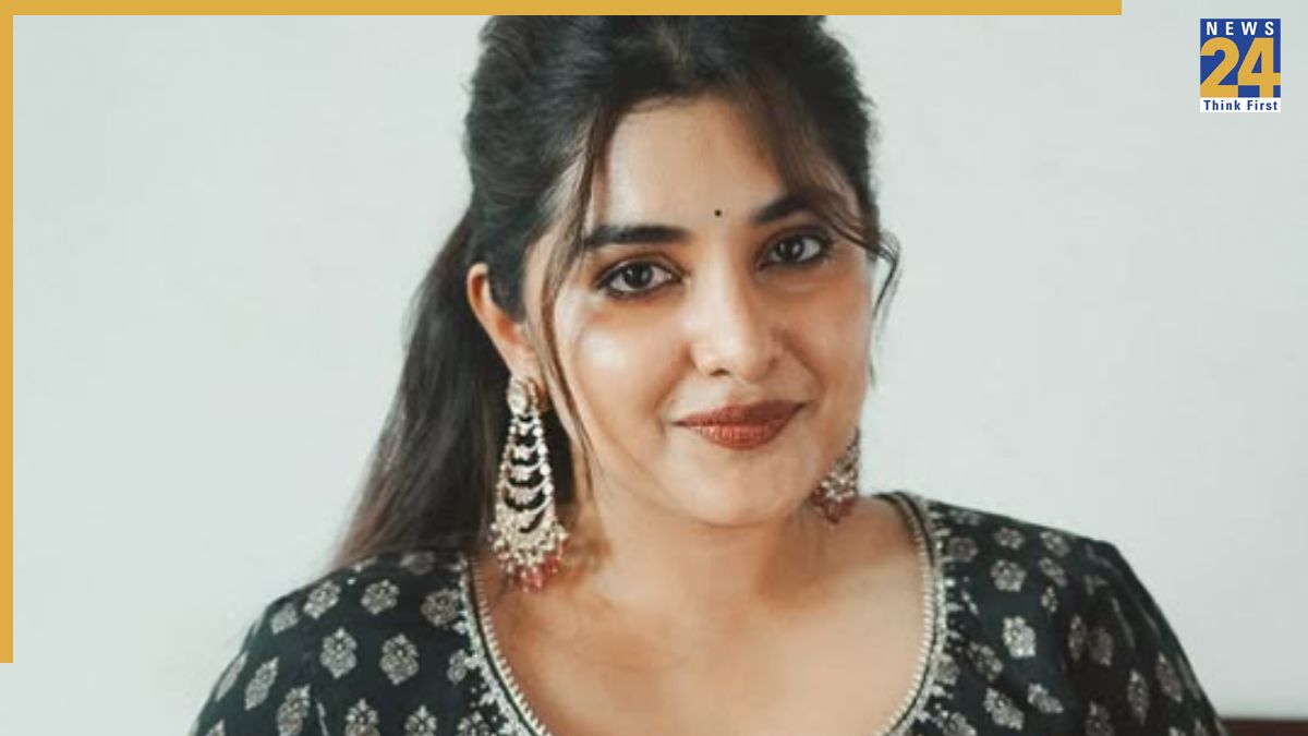 nivetha thomas