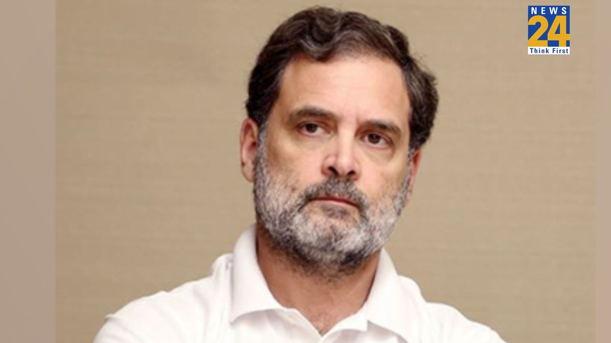 rahul gandhi (5) Rahul Gandhi meets Unnao survivor